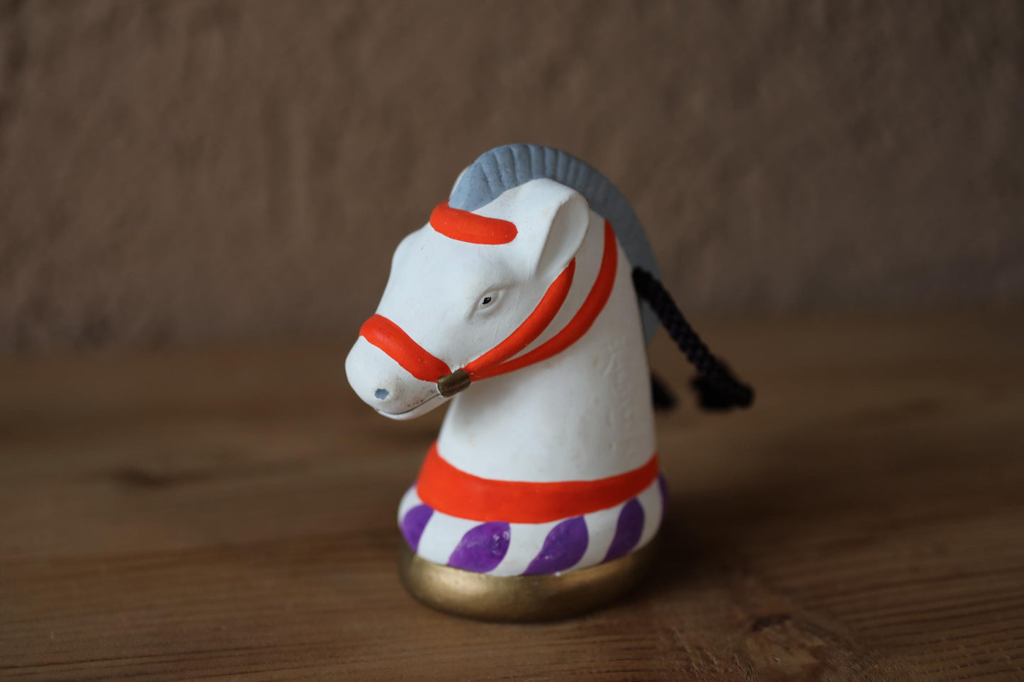 Japanese pottery bell horse animal doll with Kanji 誉田宮 神馬 sacred horse Paper weight, Ornaments Japanese vintage small bell H3.9in/10cm