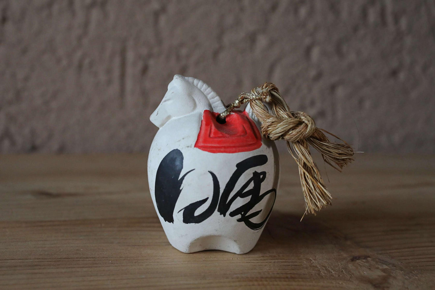 Japanese pottery bell white horse animal doll with 白馬 Hakuba poem Paper weight, Ornaments Japanese vintage small bell H2.9in/7.3cm