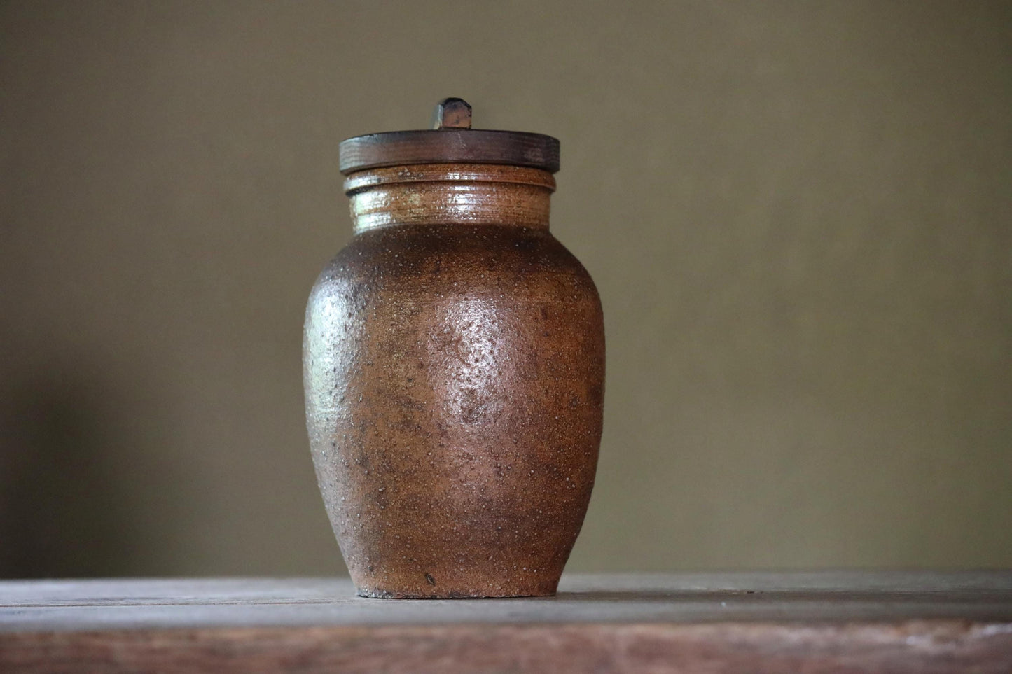 FINE! 1800s Japanese antique SHIGARAKI old hand made ceramic jar flower vase with wooden lid ,tea ceremony Ikebana H10.8×6.5in/H27.5×16.5cm