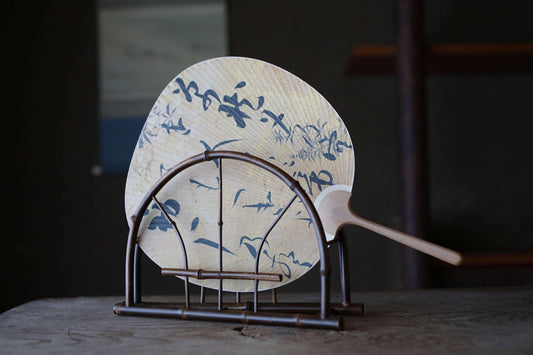Japanese furniture "Uchiwa, flat fan" stand, bended bamboo stand, hand crafted butterfly stand,tea ceremony  H7.9xW11.8in / 20×30cm