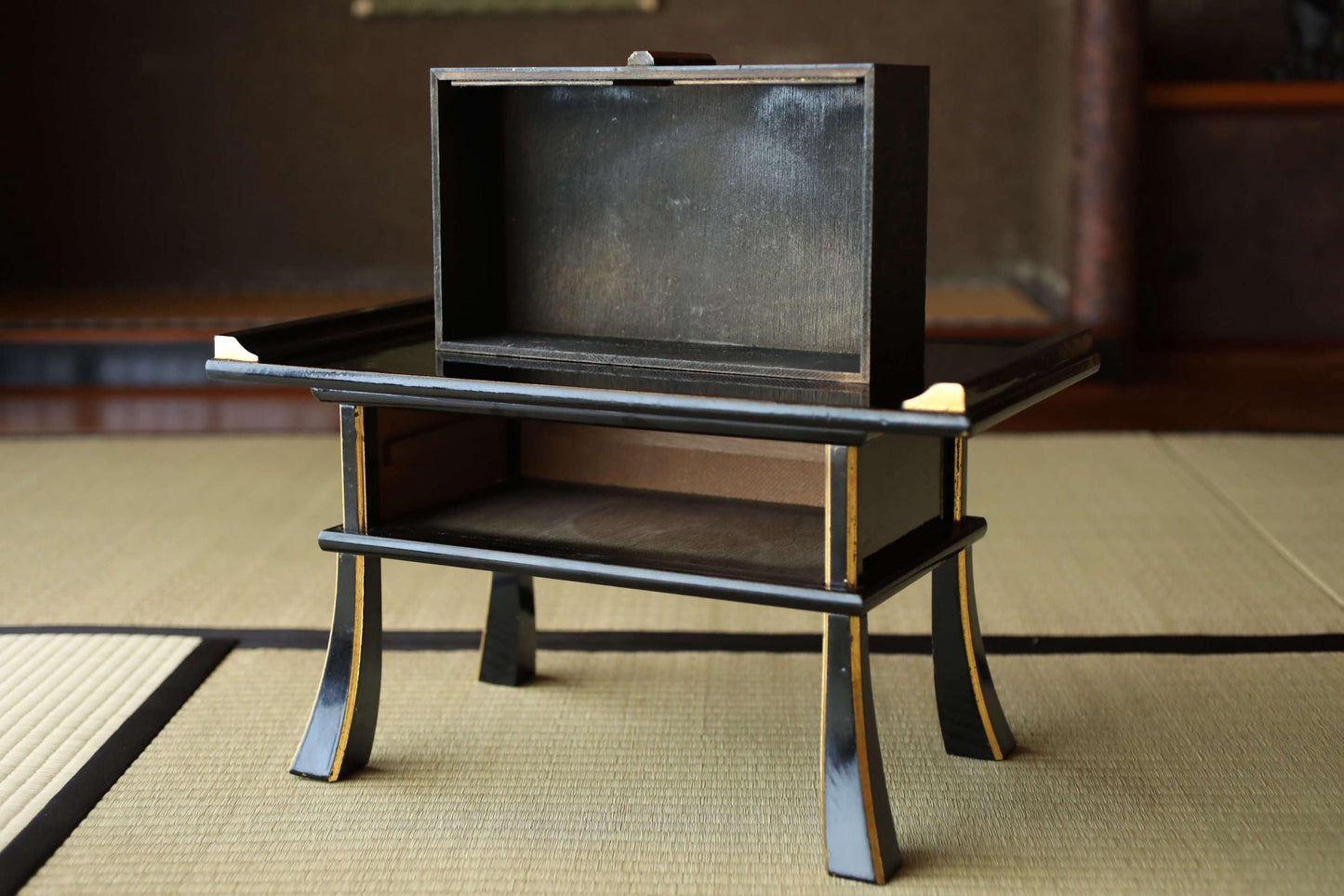Japanese vintage lacquer pedestal, Buddhist table temple table, Buddhist Wood Stand, furniture, black Sutra desk H6.9×W19in/H17.5×W48.2cm