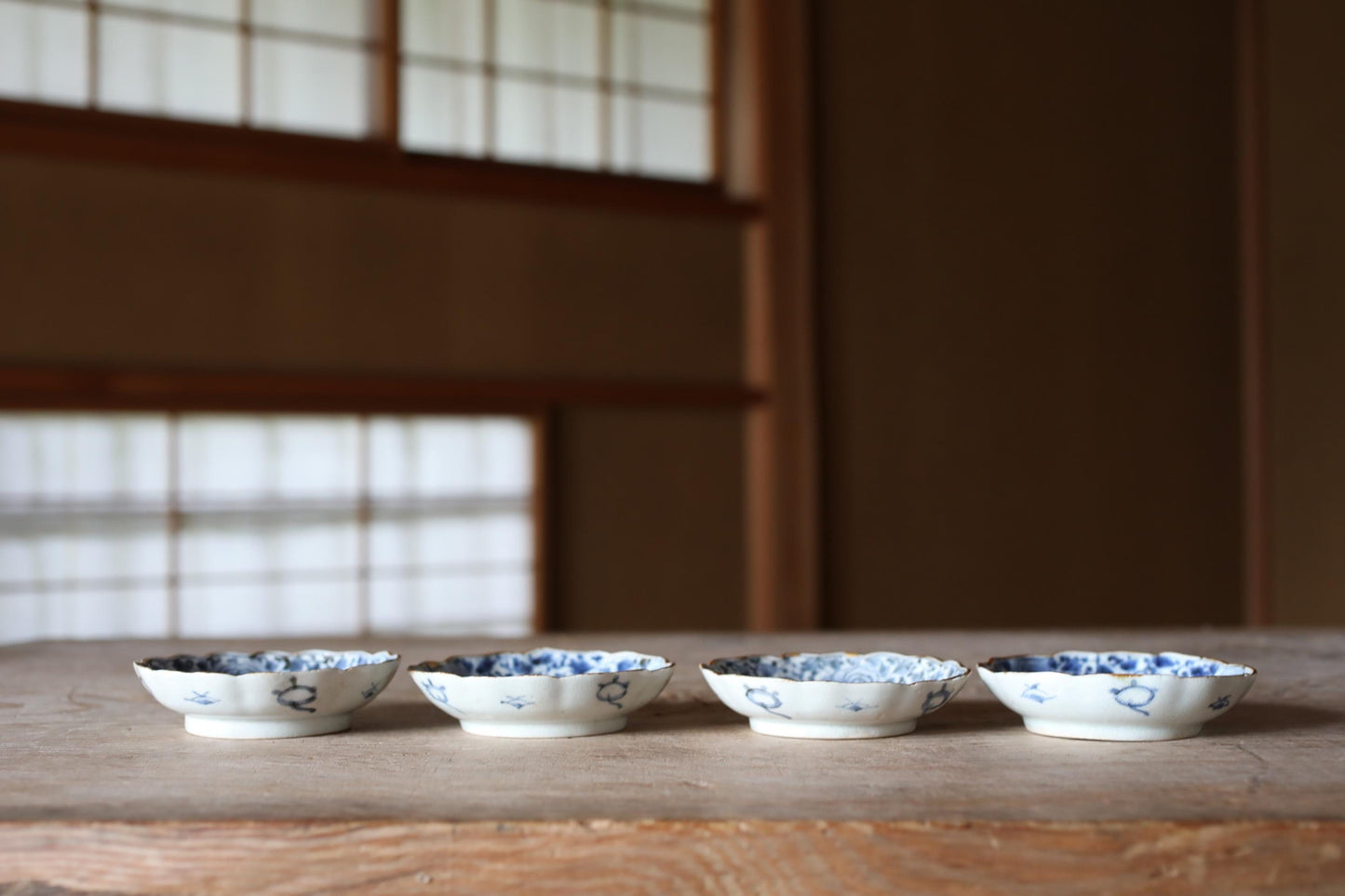 FINE! Japan antique 1800s IMARI set of 4 plates porcelain with flowers and arabesques Kanji kiln art hand paint Indigo Blue White Sometsuke