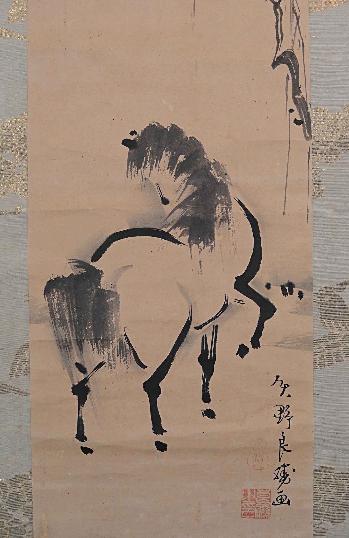 FINE! Japanese antique 1790s hanging scroll KAKEJIKU "horses, willow tree" ink painting by 矢野良勝 signed with box, EDO art H69.7in/H177cm