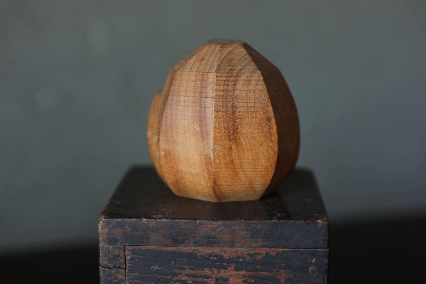 Japanese doll Figurine of traditional Japanese character DARUMA hand carved made of wood vintage Ornament wooden doll H2.4×2.4in/H6×6cm