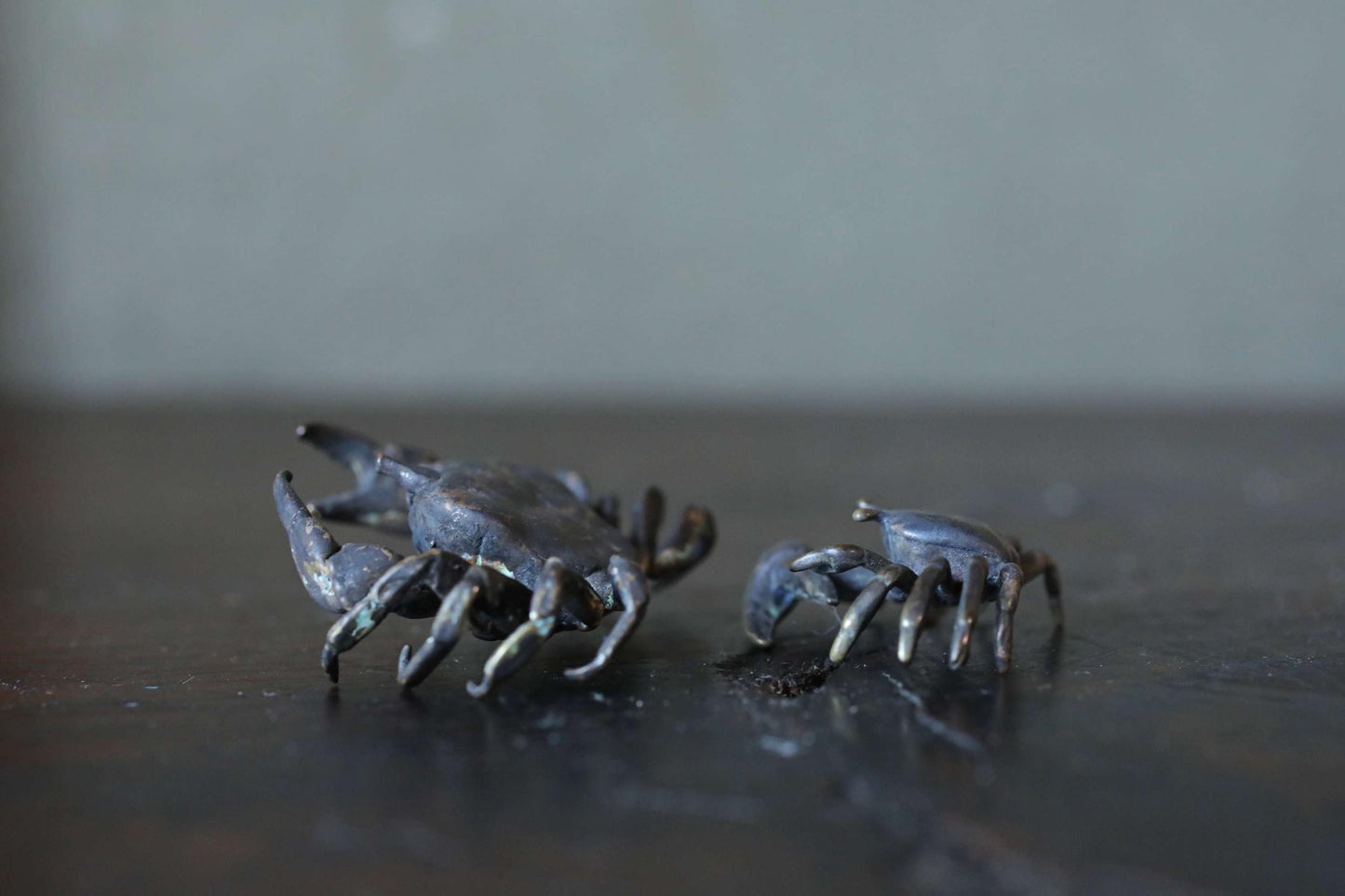 Fine! Japanese vintage bronze Crab family mini small dolls for IKEBANA/ BONSAI / BONKEI Miniature Landscapes art 0.8×2.2in/2×5.5cm