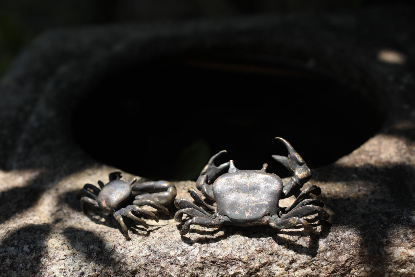 Fine! Japanese vintage bronze Crab family mini small dolls for IKEBANA/ BONSAI / BONKEI Miniature Landscapes art 0.8×2.2in/2×5.5cm