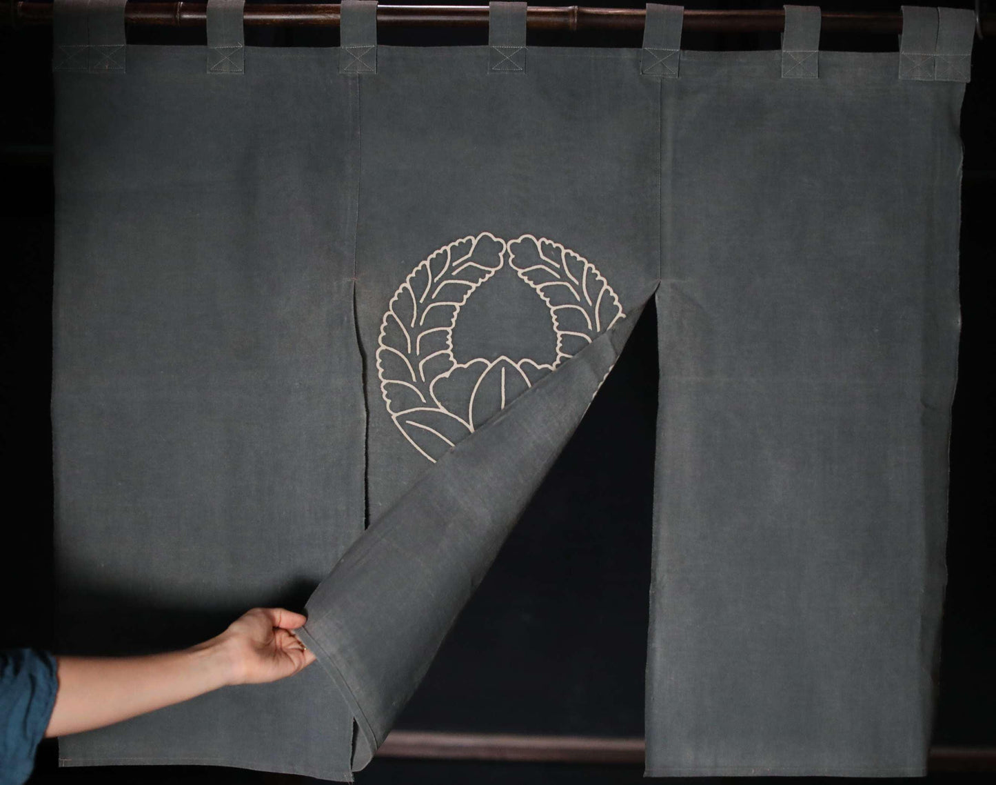 Japanese antique Noren curtain with a family crest of wisteria, gray curtain Japanese interior, wall hanging H33.9×39.8in/H86×101cm