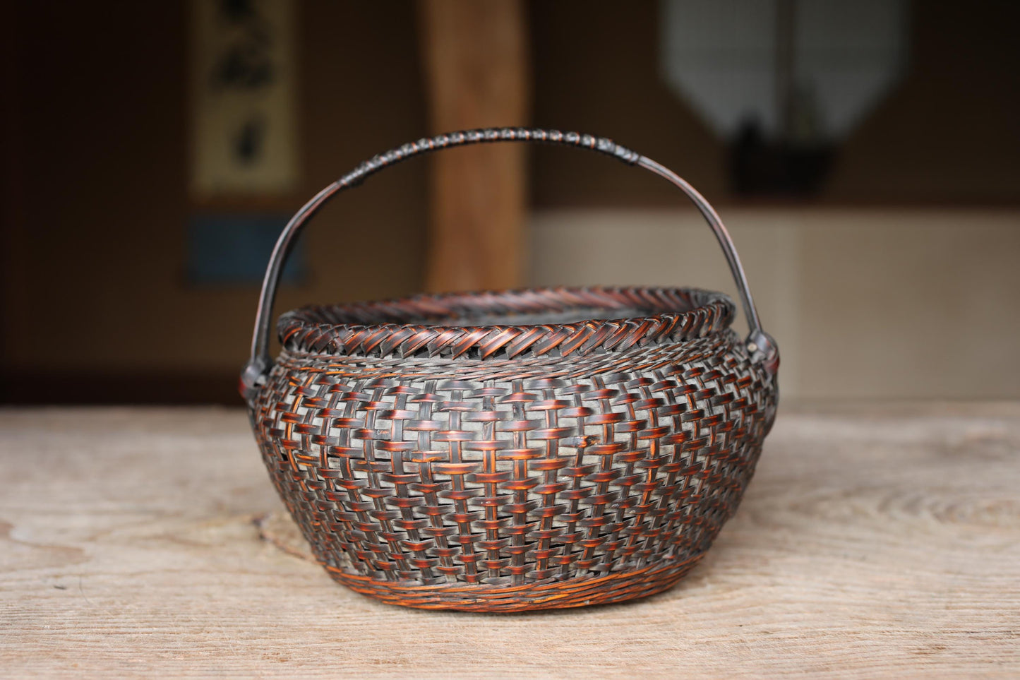 Japanese vintage 1950s bamboo woven small basket in smoke stained color For IKEBANA, Tea ceremony, Hana-kago H6.7in/H17cm