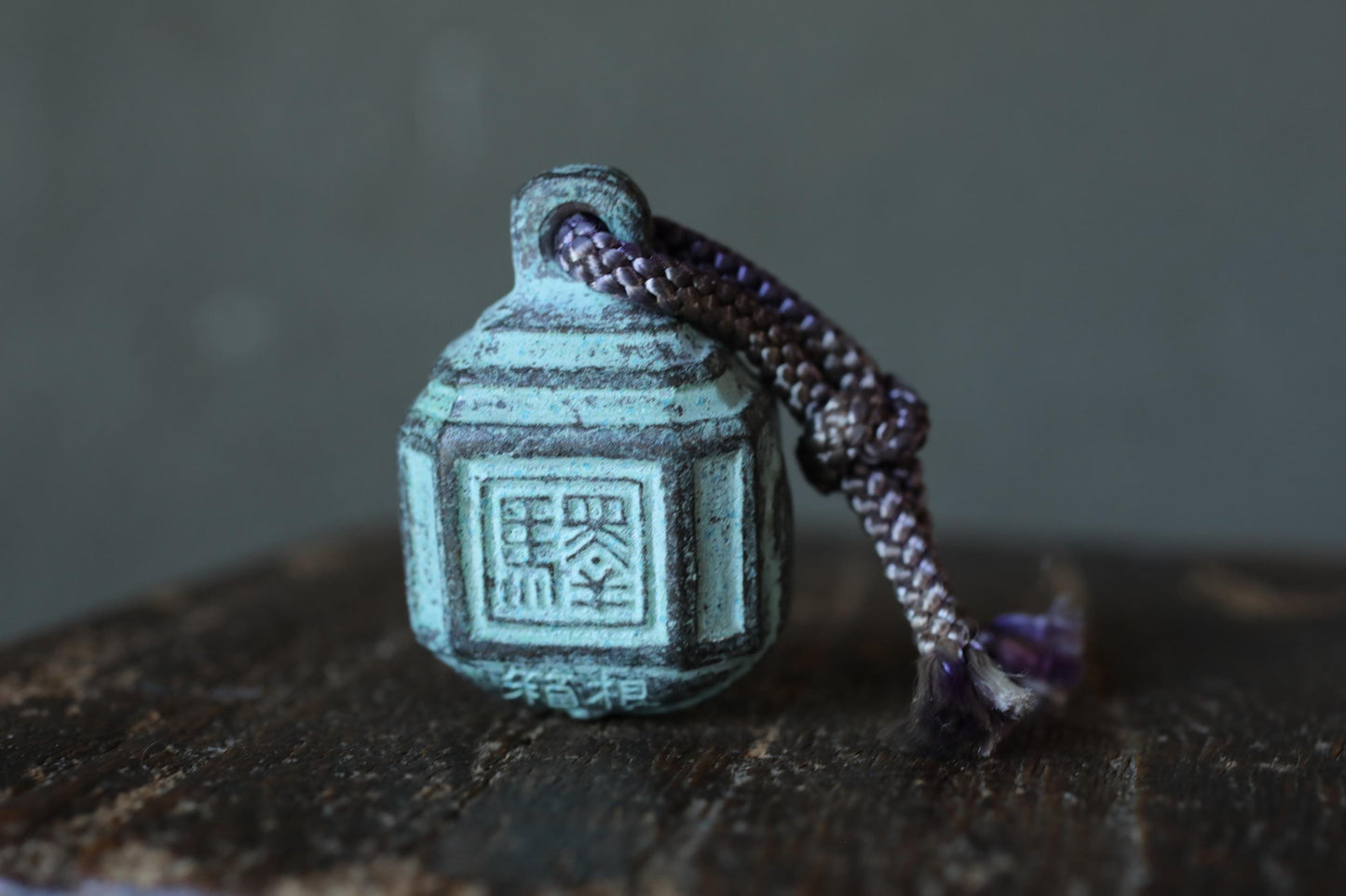 Japanese vintage Bronze metal small bell with KANJI calligraphy 鈴(bell), key charm made of metal H1.4in×2in/ H3.5×5cm