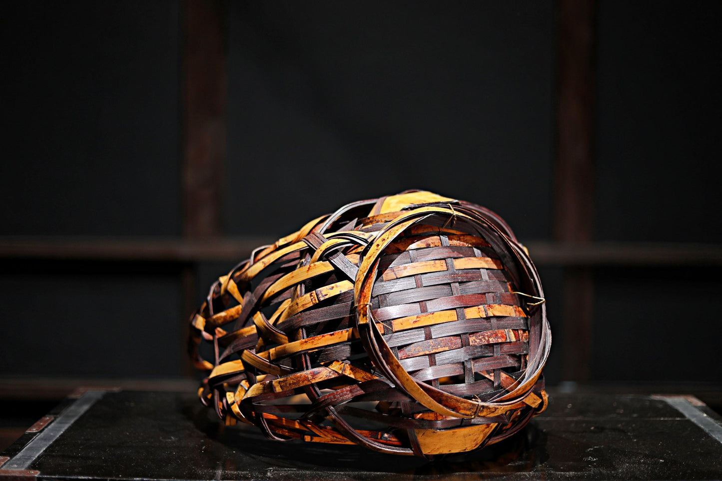 Large! Japanese vintage bamboo woven basket in smoke stained color ,For IKEBANA, Tea ceremony, Hana-kago H18.5x15.4in/H47cm×39cm