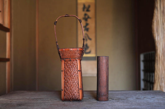 Japanese vintage bamboo woven vase with handle in smoke stained color, for tea ceremony, IKEBANA hand craft furniture H15.7in/H40cm