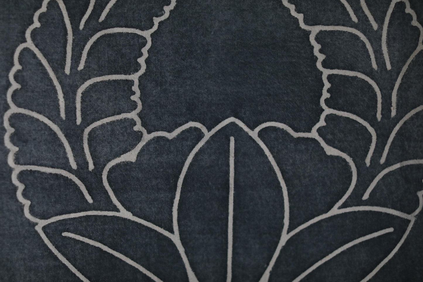 Japanese antique Noren curtain with a family crest of wisteria, gray curtain Japanese interior, wall hanging H33.9×39.8in/H86×101cm