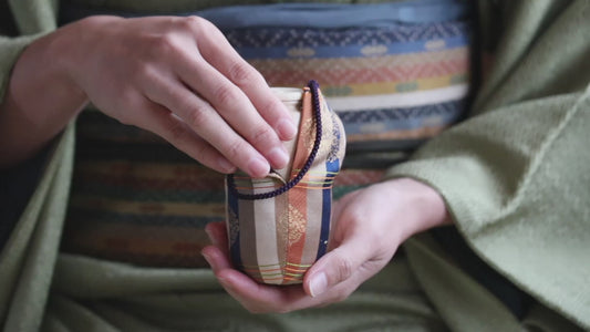 Vintage Japanese Matcha Caddy "肩衝茶入 Katatsuki Chaire"  with a silk bag, Tea Ceremony