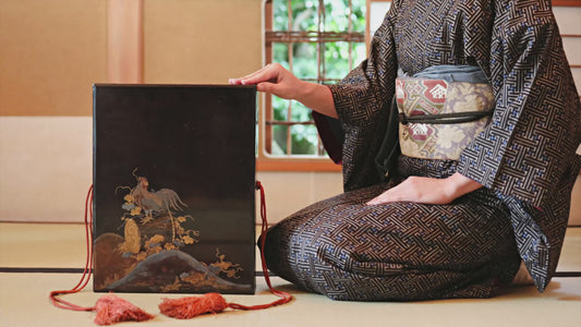 Japanese Makie Lacquer box with Long-tailed bird gold urushi EDO 1800s